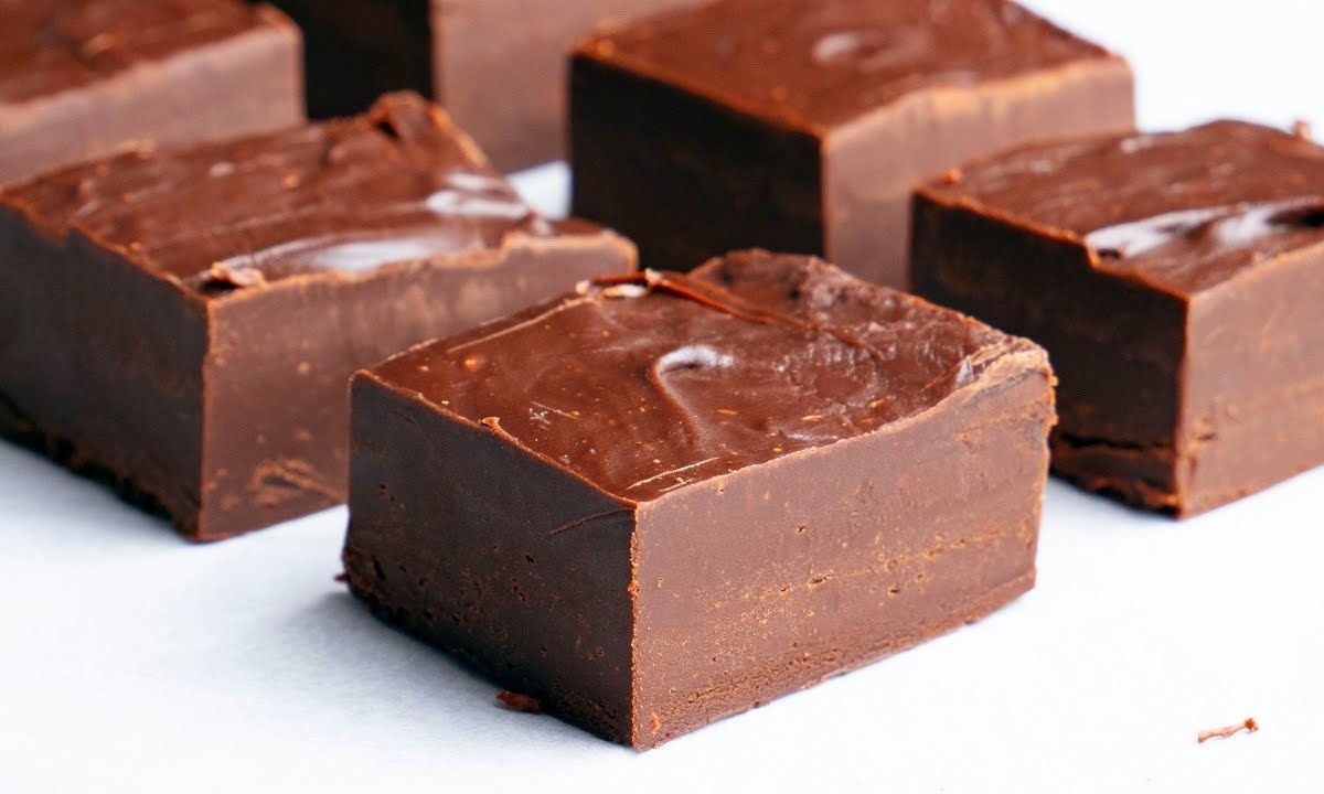 HERSHEY'S Rich Cocoa Fudge: Classic Recipe & Secret Tips